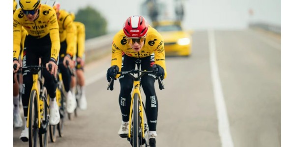 De weg naar de Giro d'Italia in het Viesma-shirt De weg naar de Giro d'Italia in het Viesma-shirt